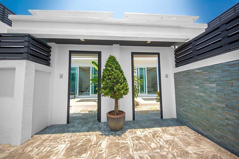 Colibri Pool Villa Pattaya Praia de Jomtien Exterior foto